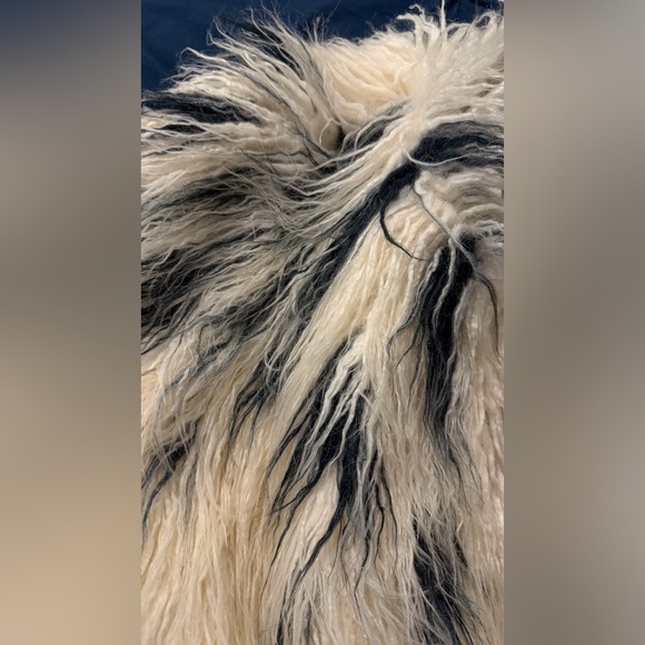 Donna Salyers Faux Fur - Picture 6 of 9